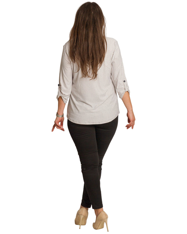 Cămașă albă de damă cu buline negre și nasturi decorativi