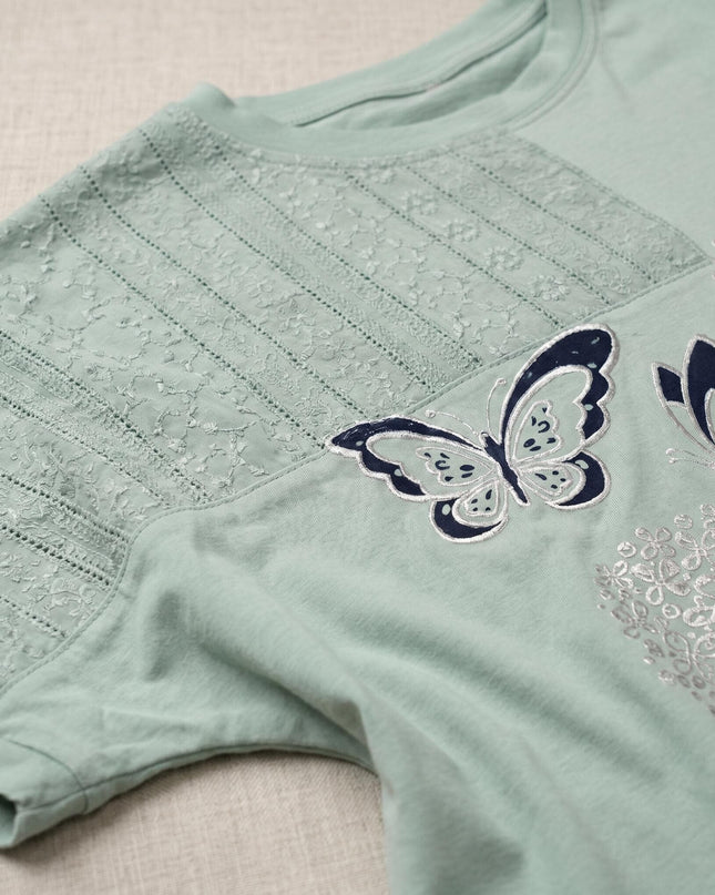 Дамска лятна макси туника в зелено с флорална апликация