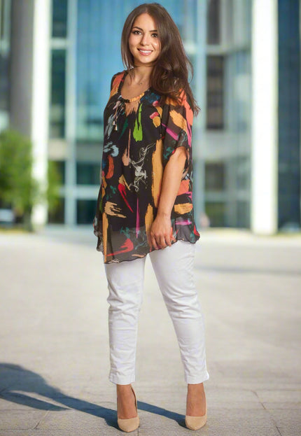 Tunică neagră din șifon, mărimi mari, cu model abstract