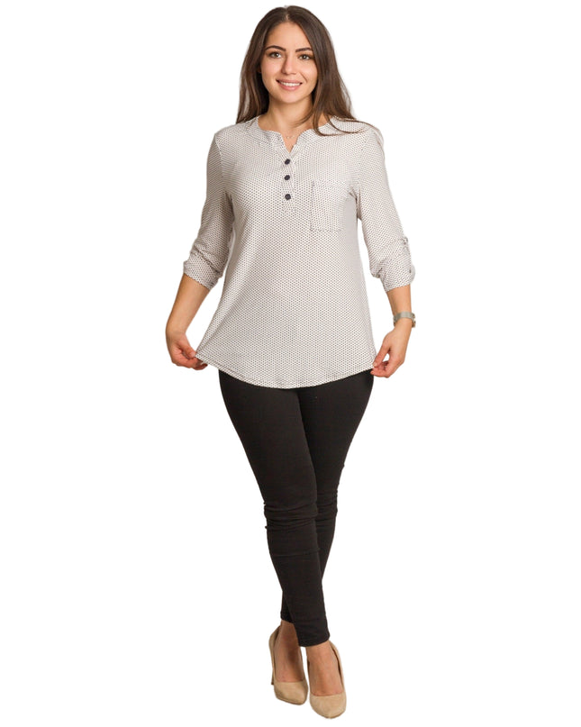 Cămașă albă de damă cu buline negre și nasturi decorativi