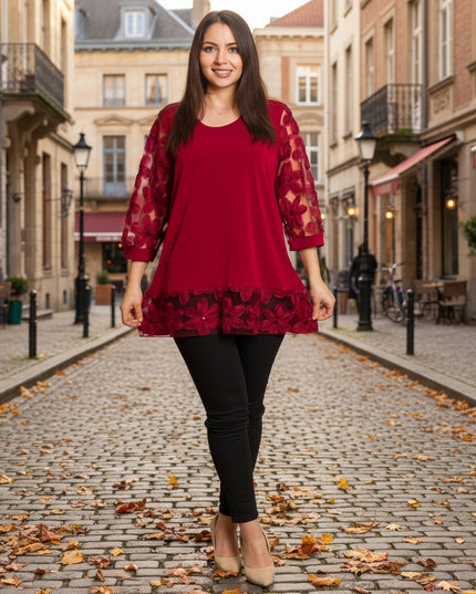 Официална бордо туника с права кройка и ефектни дантелени ръкави