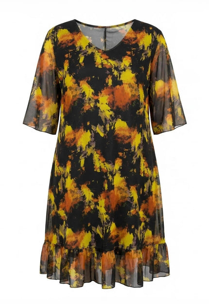 Черна официална шифонена рокля големи размери с абстрактен жълт принт и V-образно деколте, изглед отпред на бял фон.