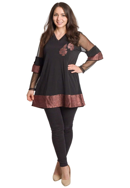 Черна официална туника с тюлени ръкави и блестящи декоративни цветя, представена в цял ръст върху модел.