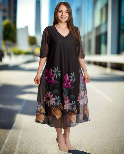 Черна разкроена шифонена рокля на цветя в макси размери - Maxi Market