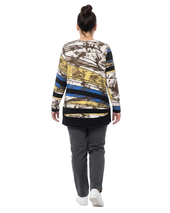 Дълга макси туника с абстрактен шарен принт и черен кант в долната част, представена върху модел в гръб.