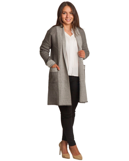 Дамска макси жилетка в сив цвят с каре детайли и джобчета - Maxi Market