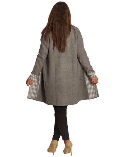 Дамска макси жилетка в сив цвят с каре детайли и джобчета - Maxi Market