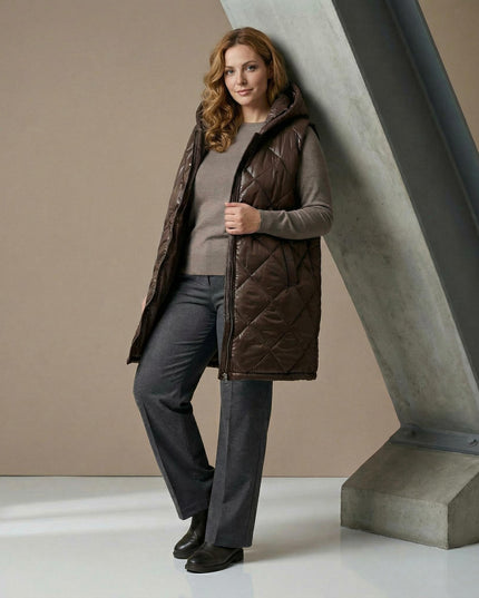 Шоколадово кафяв дълъг ватиран елек с качулка