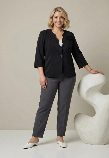 Елегантно черно сако големи размери с акцент роза