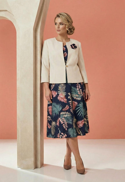 Елегантен дамски костюм от рокля на цветя и бежово сако големи размери