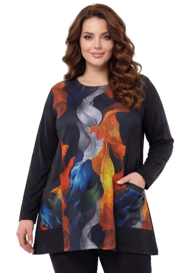 Елегантна черна туника с централен абстрактен принт есенни листа, дълги ръкави и практични джобове, заснета отпред върху бял фон.