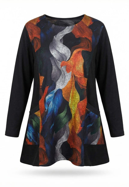 Елегантна дамска туника в черно с цветен абстрактен принт есенни листа, дълъг ръкав и функционални джобове, заснета отпред на бял фон.