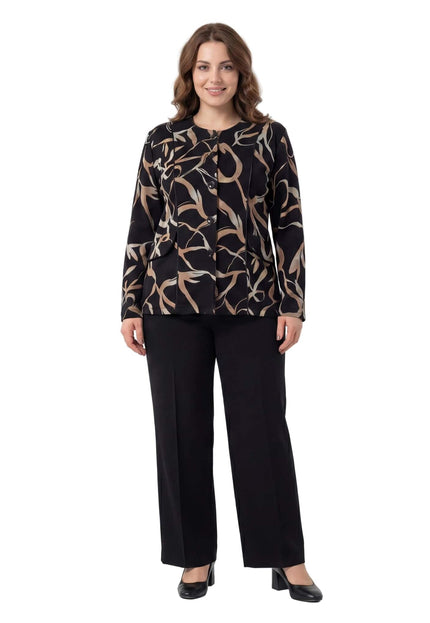 Елегантно черно макси сако с абстрактен десен и копчета, представено в цял ръст върху модел.