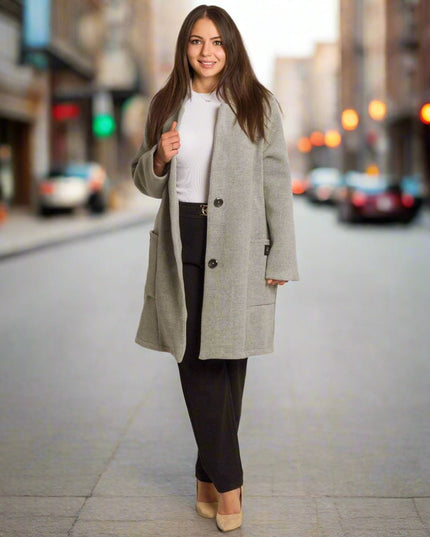 Елегантно сиво палто в големи размери с разкроена кройка - Maxi Market