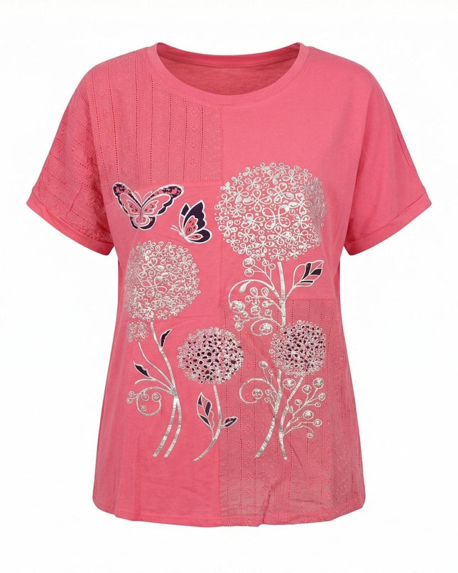 Ежедневна лятна макси туника в цвят корал със сребриста флорална апликация и пеперуди, заснета отпред на бял фон.