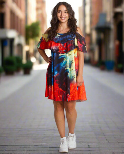 Лятна рокля с волани и открити рамене в многоцветен принт - Maxi Market