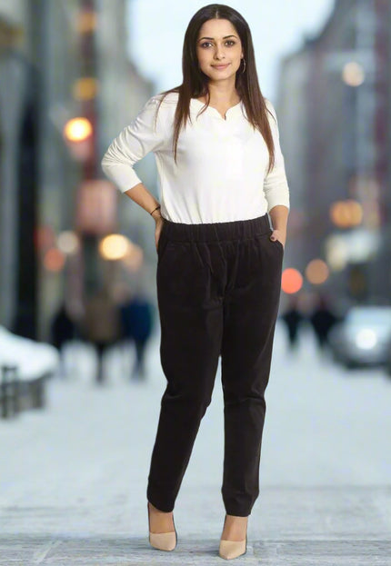 Макси черни дънки с ластик на талията и практични джобове – Идеални за есенно - зимния сезон - Maxi Market