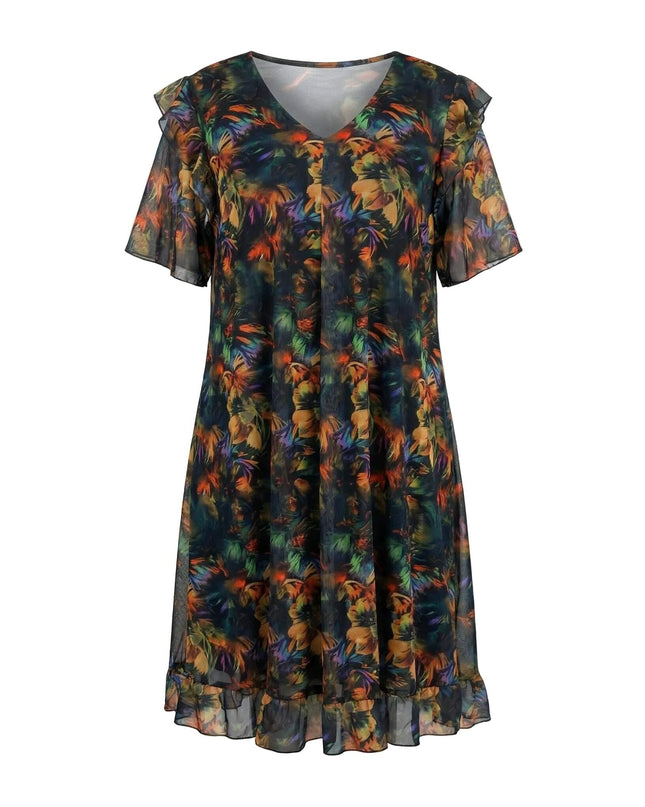 Официална макси рокля от цветен шифон с ефектен ръкав и абстрактен принт, заснета в цял ръст отпред на бял фон.