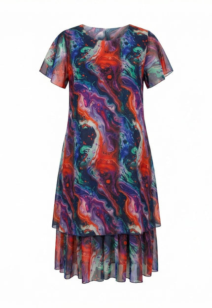 Многопластова официална рокля с абстрактен принт и прозрачни ръкави от ефирен шифон, заснета отпред на бял фон.