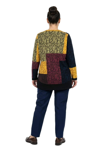 Официална шарена макси туника с пачуърк десен в горчица, маслина и бордо, снимана отзад в цял ръст върху бял фон.