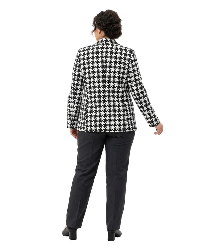 Официално дамско сако пепит в бяло големи размери, представено в гръб върху модел в цял ръст.