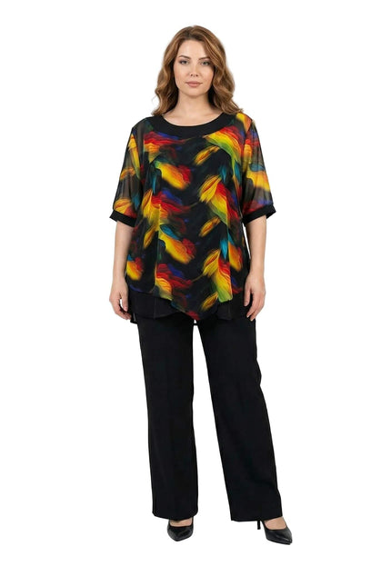 Официална макси туника с асиметричен пъстър шифон в черно и къс ръкав, представена върху модел в цял ръст отпред.