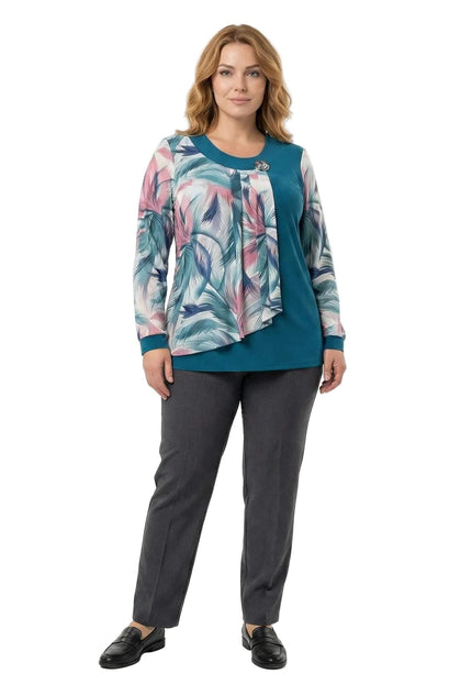 Официална макси туника в цвят петрол с ефирен шифон на цветя и брошка, заснета в цял ръст върху модел.