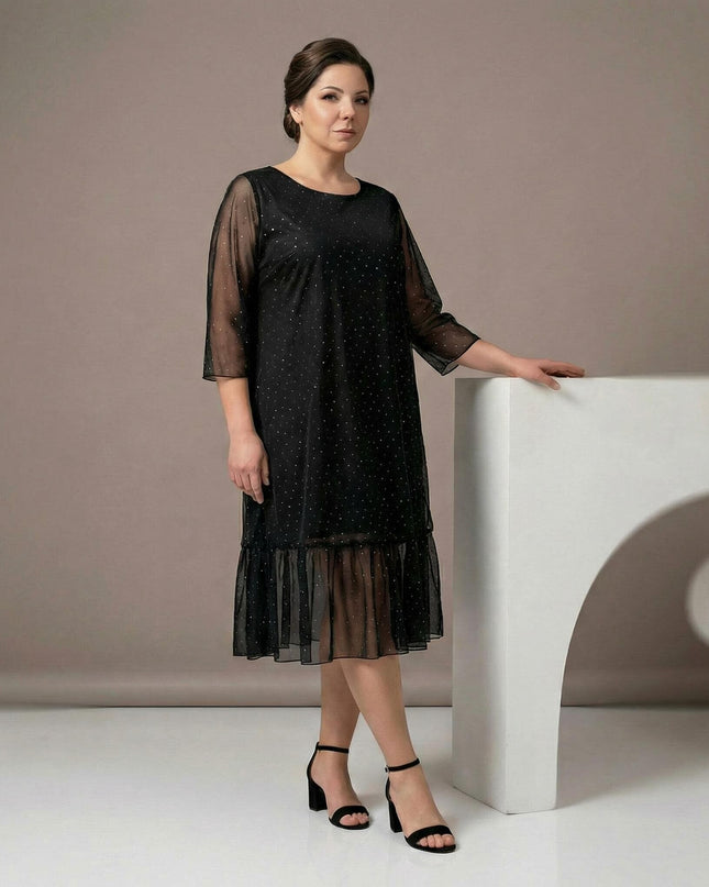 Официална разкроена макси рокля в черно от шифон с камъни и 7/8 ръкави, заснета в цял ръст.