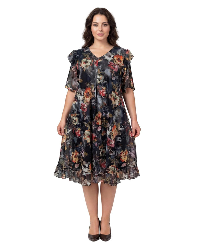 Официална разкроена рокля от шифон с флорален принт и къси ръкави, заснета в цял ръст отпред.