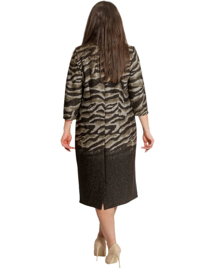 Официална рокля с брошка в големи размери - Ефектен десен - Maxi Market