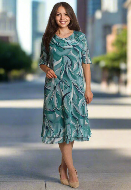 Официална шифонена рокля с цвете в големи размери - Maxi Market