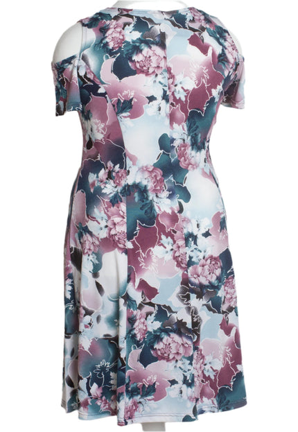 Рокля с отворени рамене и флорален десен в големи размери - Maxi Market