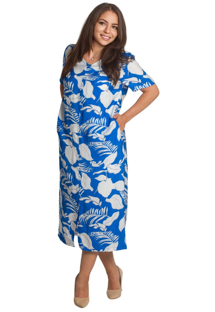 Синя рокля на листа с джобчета и V - деколте в големи размери - Maxi Market