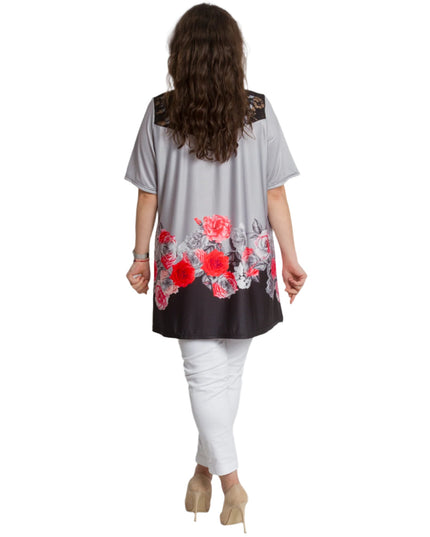 Сива елегантна туника с флорален бордюр и дантелен акцент - Maxi Market