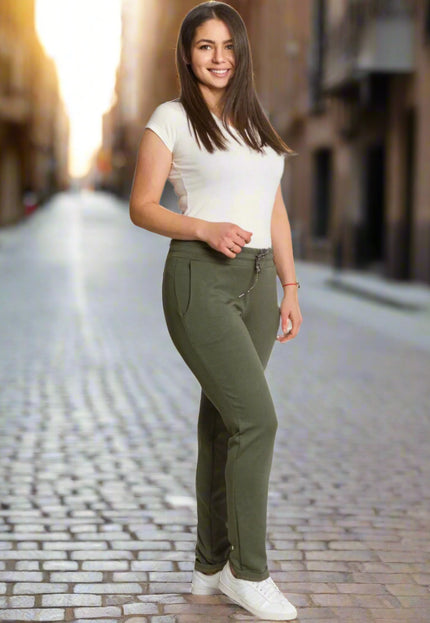 Спортно - елегантен панталон в големи размери - Цвят каки - Maxi Market