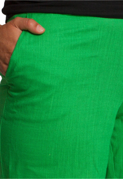 Зелени къси панталони с джобове и цип в големи размери - Maxi Market